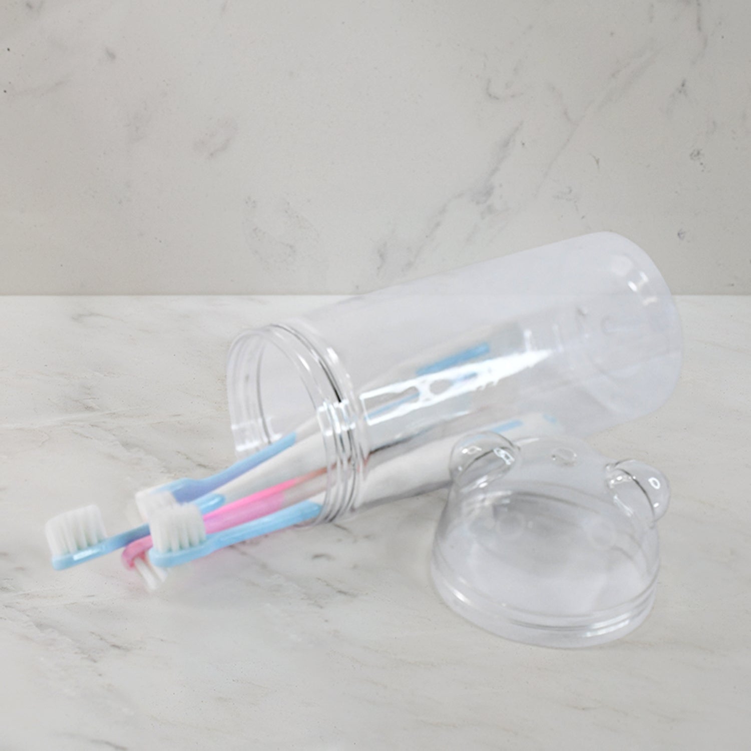 Multipurpose Travel-friendly Toothbrush Holder With 4 Soft Bristle Toothbrushes